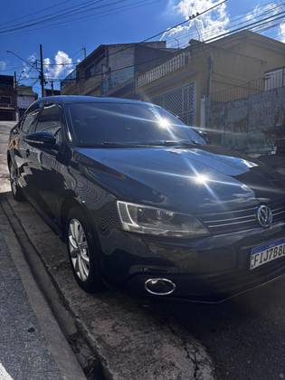 VOLKSWAGEN JETTA 2.0 COMFORTLINE FLEX 4P TIPTRONIC VOLKSWAGEN JETTA 2.0 COMFORTLINE FLEX 4P TIPTRONIC